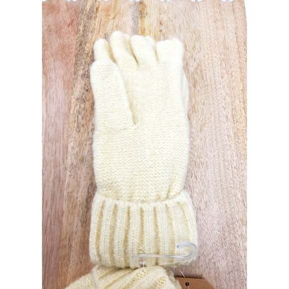 Frye and Co. Pop Top Cable Mittens Butter Cream - Picture 4 of 8